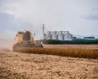 美国农业经济陷入“K型分化”,政府补贴飙升至危机时期的水平