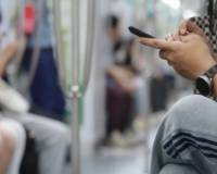 科学家发现：去掉推荐算法，社会极化反而更严重？