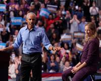 奥巴马又怼特朗普政府，“无法无天！”