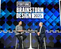 初代苹果鼠标设计公司，正在与AI做朋友