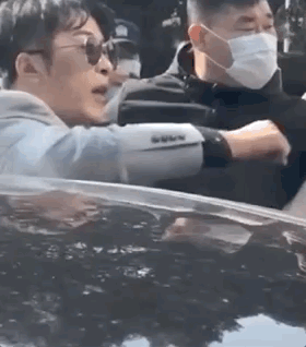 0EB0C51A-176E-4075-BA6C-80E85E491C20.gif