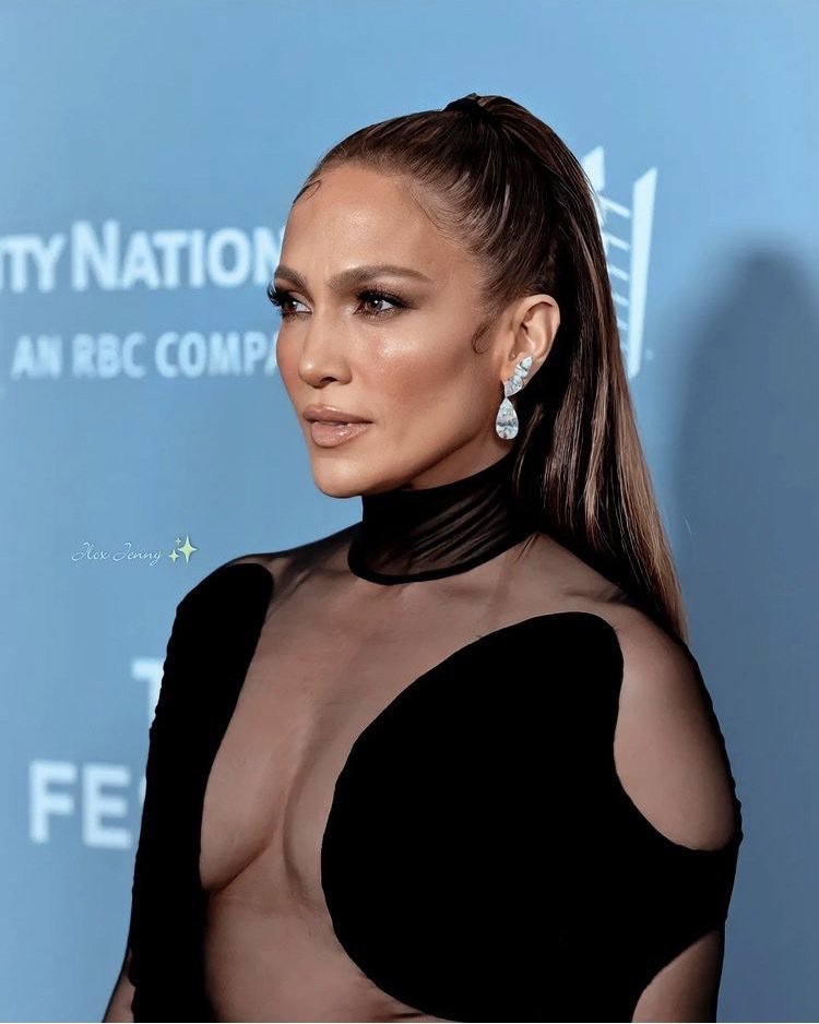 165475671231664_P17327329.jpg