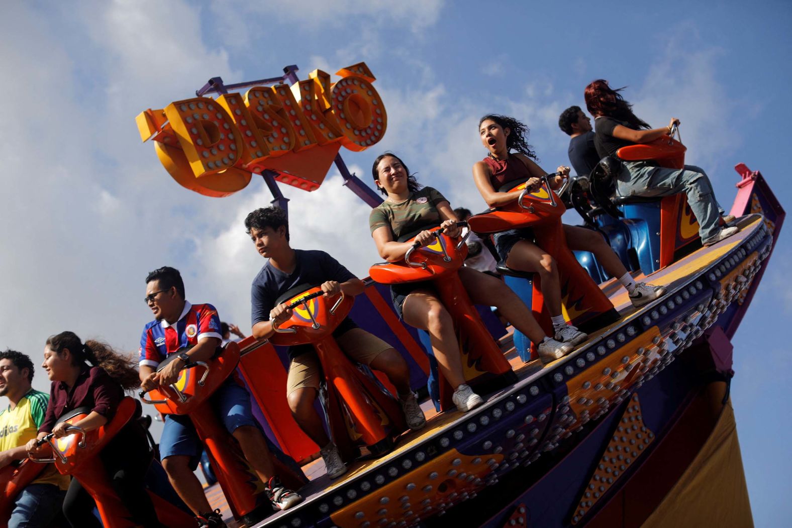 20-020-2025-08-08t035444z-1269296924-rc2m2gang7vh-rtrmadp-3-el-salvador-dailylife-jpg.jpg
