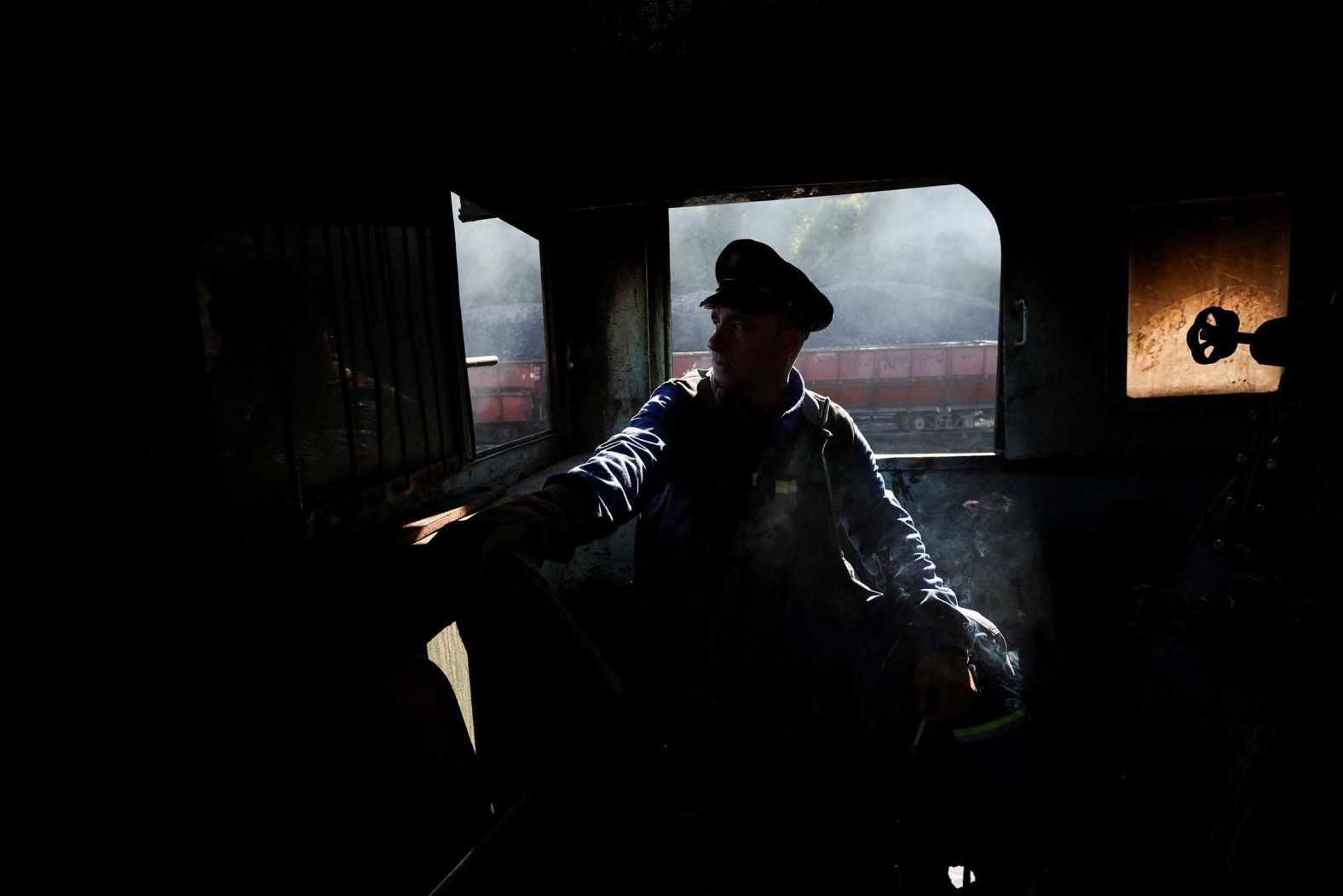 26-27-2025-10-15t100744z-159140115-rc298hafojdv-rtrmadp-3-bosnia-coal-steam.jpg