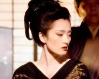 59岁巩俐现状令人感慨，白发皱纹显苍老，给“丁克”们提了个醒