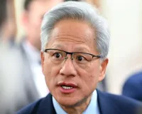 黄仁勋：建设AI数据中心，中国比美国更有优势