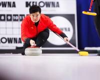 中国队男子冰壶队9比4“复仇”日本队，挺进冬奥会