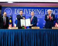 泰柬战火意料中重燃，双方各有何种考量？冲突重塑泰国竞选策略