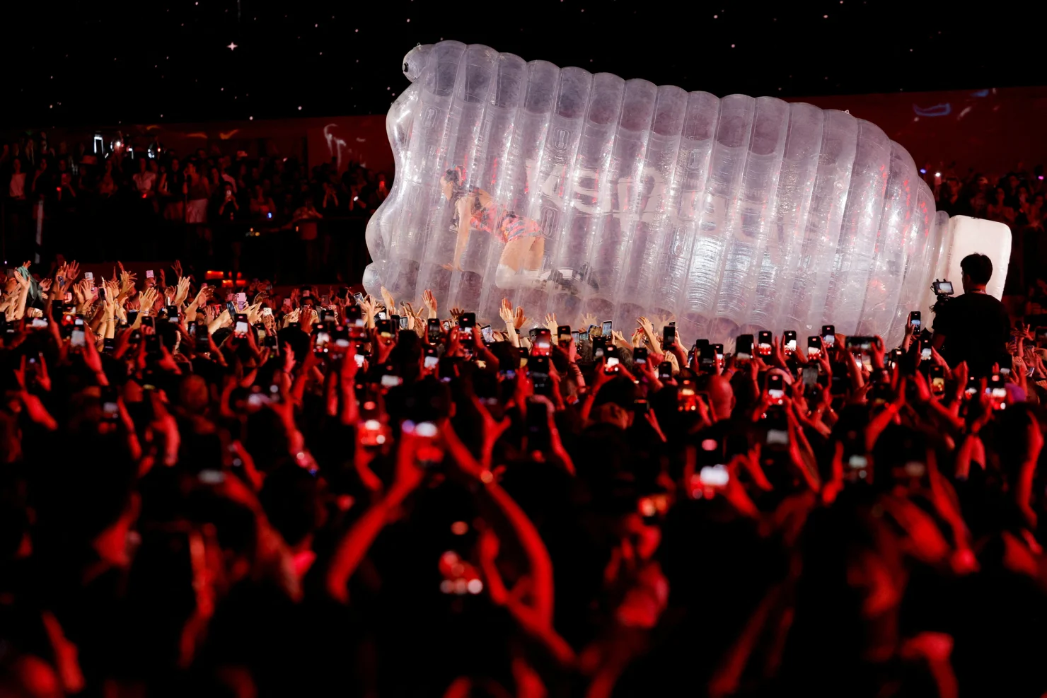 29-29-29-28-2026-08-01t020959z-556518180-rc2apmas28r1-rtrmadp-3-kosovo-festival.jpg